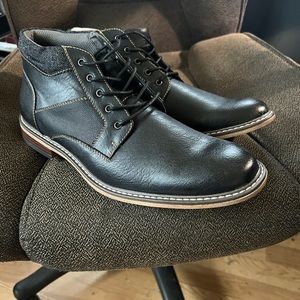 Men’s Brand new never worn size 10.5 Garner Leather Chukka dress shoe boot.